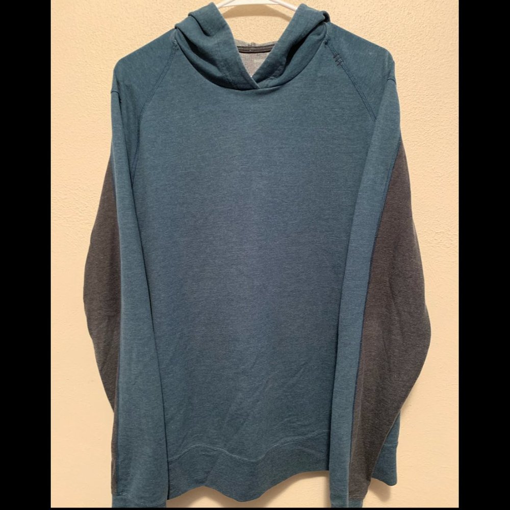 Lululemon | Men's Pullover | Large
